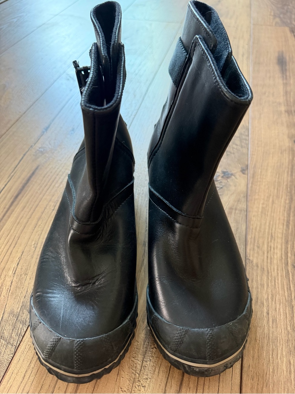 Sorel Black Leather Ankle Boots - Size 8.5 - Excellent Condition
